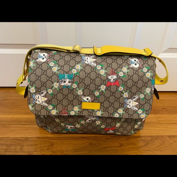Authentic Gucci, the bag condition is really good. - Picture 4 of 9